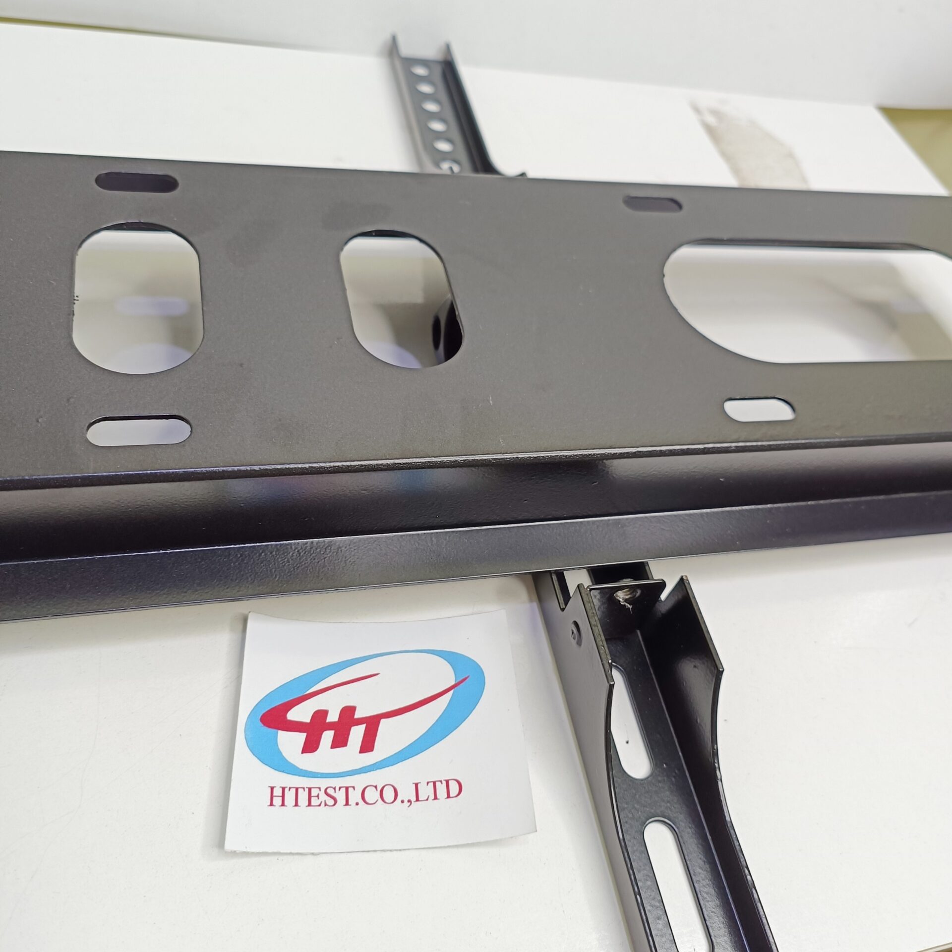 Khung treo cố định thẳng 42″-65″ HT65